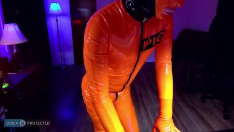 plasticme online show from 11-21-25, 09:24