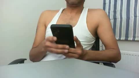 Snapshot of platino3026 chatting on 02-16-26, 12:29 platino3026 online show from 02-16-26, 12:29