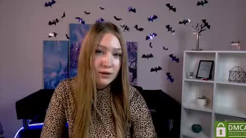 Sophie online show from 12-24-24, 06:17