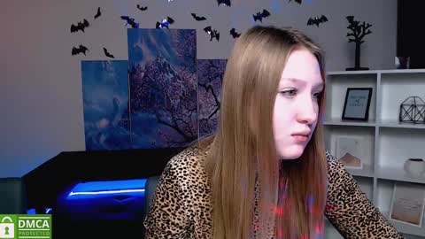 Sophie online show from 01-03-25, 04:48