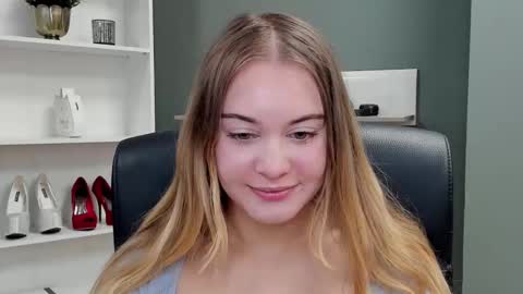 Valeria online show from 09-28-25, 06:41