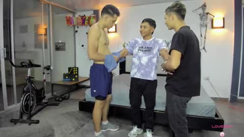 Snapshot of playhardsex chatting on 10-06-25, 11:13 online show from 10-06-25, 11:13