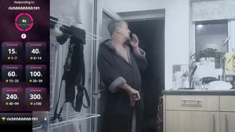 Play Me online show from 10-18-25, 04:26