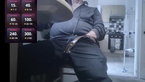 Play Me online show from 11-04-25, 01:54