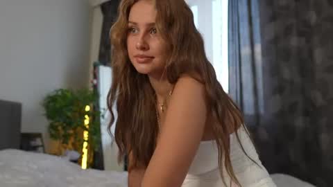 Snapshot of playwithmil chatting on 07-31-26, 03:44 21 y.o Mila online show from 07-31-26, 03:44