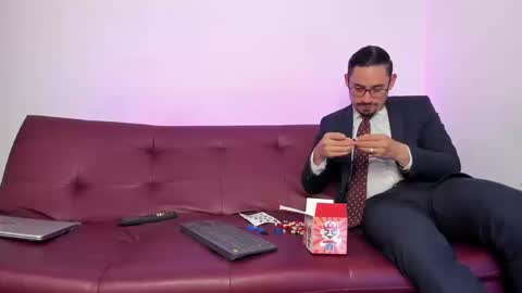 Snapshot of pleasurecompany chatting on 09-25-25, 08:12 sergio natalie online show from 09-25-25, 08:12