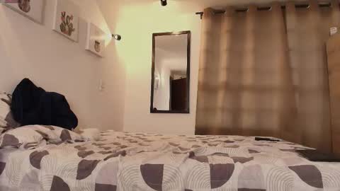 Snapshot of pleasurecompany chatting on 11-22-25, 04:33 sergio natalie online show from 11-22-25, 04:33