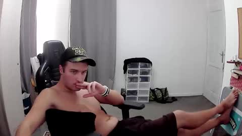 Snapshot of plkrisztian chatting on 09-29-25, 06:46 plkrisztian online show from 09-29-25, 06:46