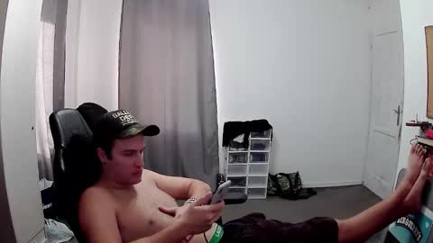 Snapshot of plkrisztian chatting on 10-13-25, 01:33 plkrisztian online show from 10-13-25, 01:33