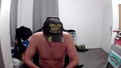 Snapshot of plkrisztian chatting on 10-22-25, 08:30 plkrisztian online show from 10-22-25, 08:30