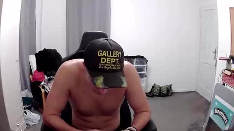 Snapshot of plkrisztian chatting on 11-13-25, 04:17 plkrisztian online show from 11-13-25, 04:17