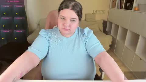 Snapshot of plum_pie__ chatting on 05-13-26, 10:23 Alice online show from 05-13-26, 10:23