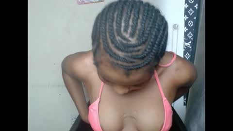 plumnjuicyx online show from 02-06-25, 04:42