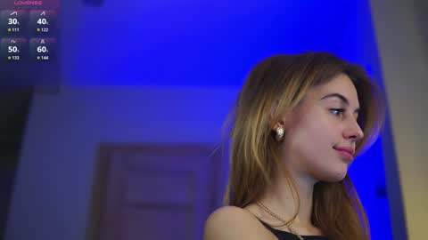 Snapshot of plump_bums chatting on 10-03-25, 02:41 Ari online show from 10-03-25, 02:41