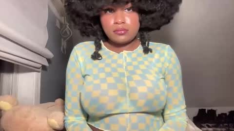 Snapshot of plushicore chatting on 02-25-26, 05:50 stariette online show from 02-25-26, 05:50