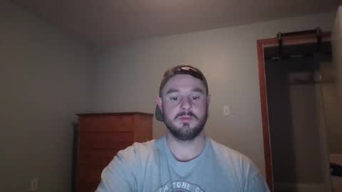 Snapshot of pluski155 chatting on 01-31-25, 04:14 Evan online show from 01-31-25, 04:14