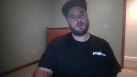 Snapshot of pluski155 chatting on 11-09-25, 09:46 Evan online show from 11-09-25, 09:46