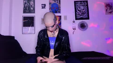    online show from 10-30-25, 01:40