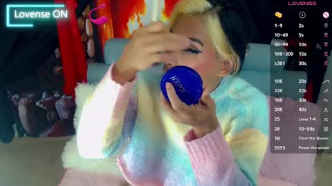 Snapshot of pocahontasexxy chatting on 01-15-25, 08:41 DaniellaBaby online show from 01-15-25, 08:41