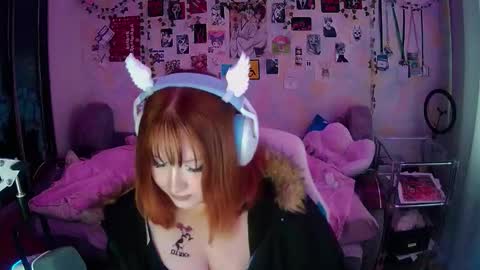 Snapshot of poeme_soul chatting on 11-19-25, 08:14 poeme_soul online show from 11-19-25, 08:14