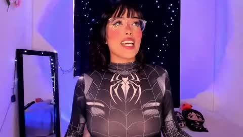 Willow                      Hours 12pm to 630pm Colombian time FRIDAY AND SUNDAY FREE DAYS online show from 01-12-25, 05:11