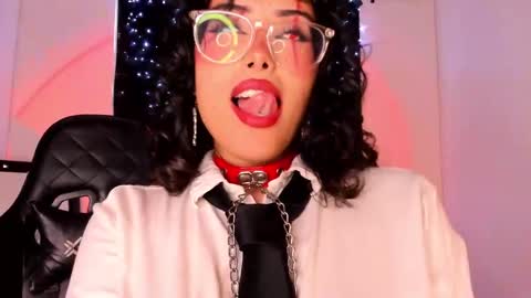 Willow                      Hours 12pm to 630pm Colombian time FRIDAY AND SUNDAY FREE DAYS online show from 03-01-25, 05:49