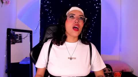 Willow                      Hours 12pm to 630pm Colombian time FRIDAY AND SUNDAY FREE DAYS online show from 03-04-25, 06:29