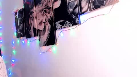 Willow                      Hours 12pm to 630pm Colombian time FRIDAY AND SUNDAY FREE DAYS online show from 02-07-26, 05:38