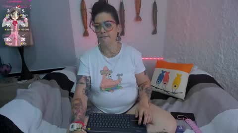 poisson_ivy_ online show from 01-15-25, 10:38