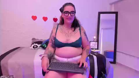 poisson_ivy_ online show from 09-10-25, 08:31