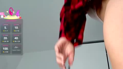 Karolina online show from 11-20-25, 09:53