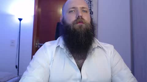 Snapshot of polar_bear91 chatting on 02-22-25, 05:23 Bear online show from 02-22-25, 05:23