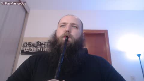 Snapshot of polar_bear91 chatting on 11-13-25, 01:04 Bear online show from 11-13-25, 01:04