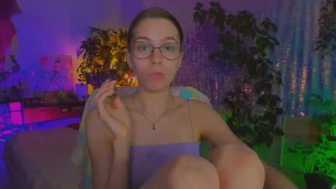 Snapshot of poli__ chatting on 05-06-26, 08:03 Martha online show from 05-06-26, 08:03