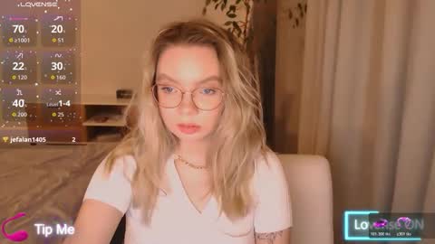 Snapshot of polinajones chatting on 02-18-26, 08:05 PolinaJones online show from 02-18-26, 08:05