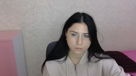 Polina online show from 09-30-25, 05:12