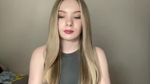polishangel222 online show from 05-06-26, 06:24