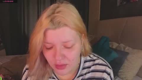 Polly online show from 06-26-26, 01:21