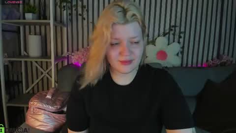 Polly online show from 06-29-26, 01:12