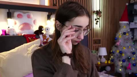 Polly online show from 12-23-25, 07:17