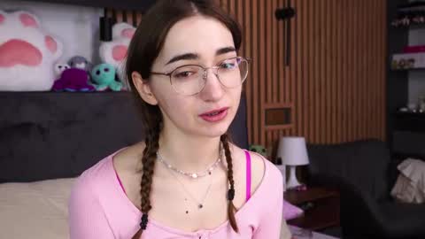 Polly online show from 02-10-26, 07:45