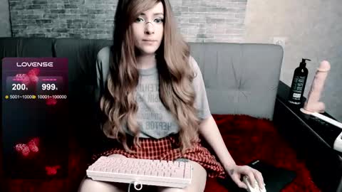 Snapshot of polly_wow chatting on 02-15-25, 08:43 Polly online show from 02-15-25, 08:43