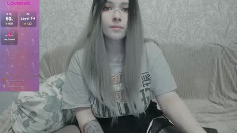 Snapshot of polly_wow chatting on 04-10-26, 10:47 Polly online show from 04-10-26, 10:47