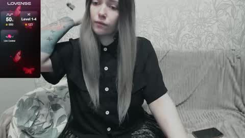 Snapshot of polly_wow chatting on 04-15-26, 12:39 Polly online show from 04-15-26, 12:39