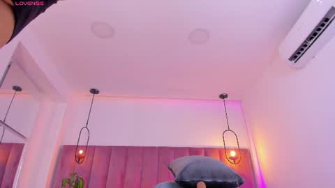 POLLY online show from 06-22-26, 11:07