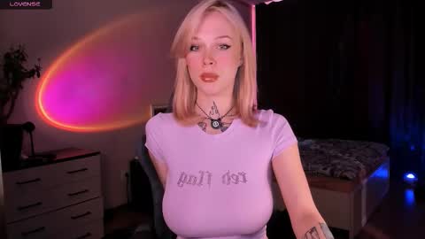 Snapshot of polusladkoye chatting on 03-28-26, 03:33 Megan.online online show from 03-28-26, 03:33