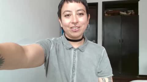 Poly online show from 02-04-25, 05:34