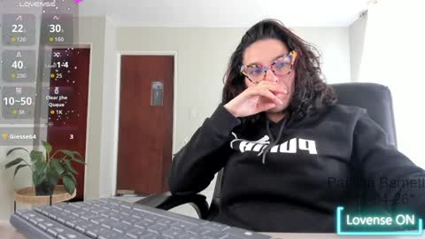 Snapshot of polybarnett chatting on 04-11-26, 04:33 paulina barnett online show from 04-11-26, 04:33