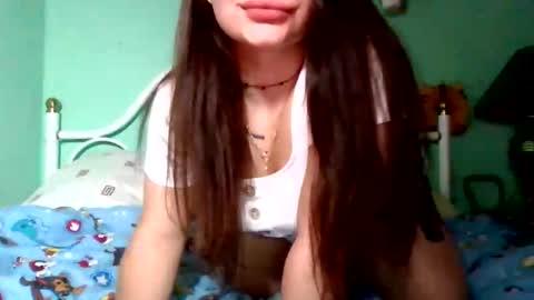 Snapshot of polykrovka88 chatting on 10-24-25, 11:34 polykrovka88 online show from 10-24-25, 11:34