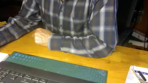 Snapshot of pomme1949 chatting on 10-01-25, 09:37 pomme1949 online show from 10-01-25, 09:37